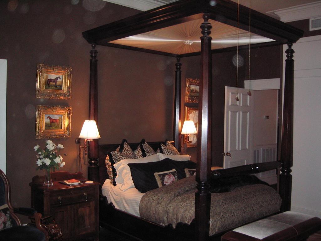 Belle Oaks Inn Gonzales Zimmer foto